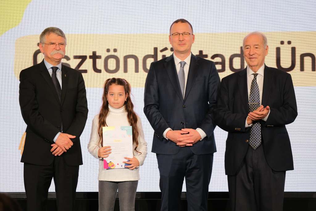 ösztöndíjátadó Egerszegi Ádám